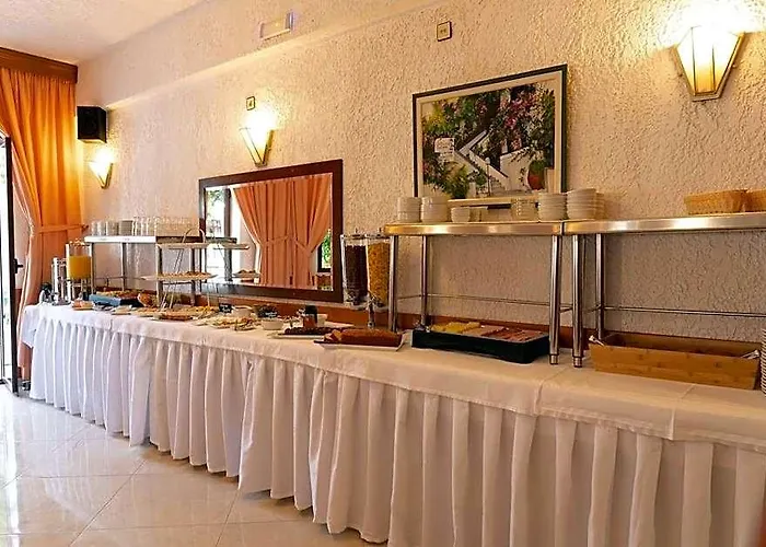 Fevro Hotel